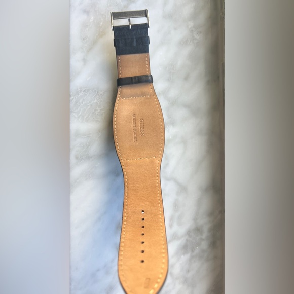 Guess Watch - Picture 4 of 4
